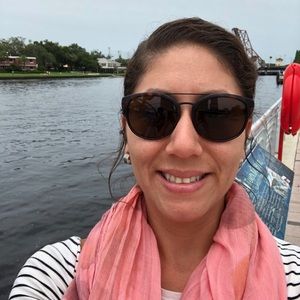 Meet your Posher, Angela